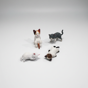 Cute Cat Mini Decor Set of 4 – Car Dashboard, Desk & Computer Cartoon Figurines